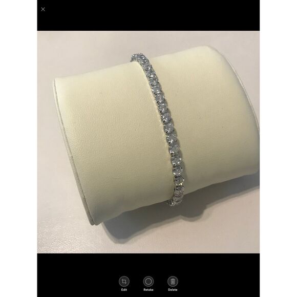 Gorgeous 8 Ct. Round Cut Sim Diamond Bolo Tennis Bracelet~18KWGP~New - Picture 3 of 4